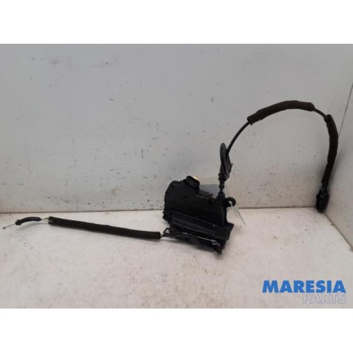 Renault - Twingo - Front door lock mechanism 4-door, right