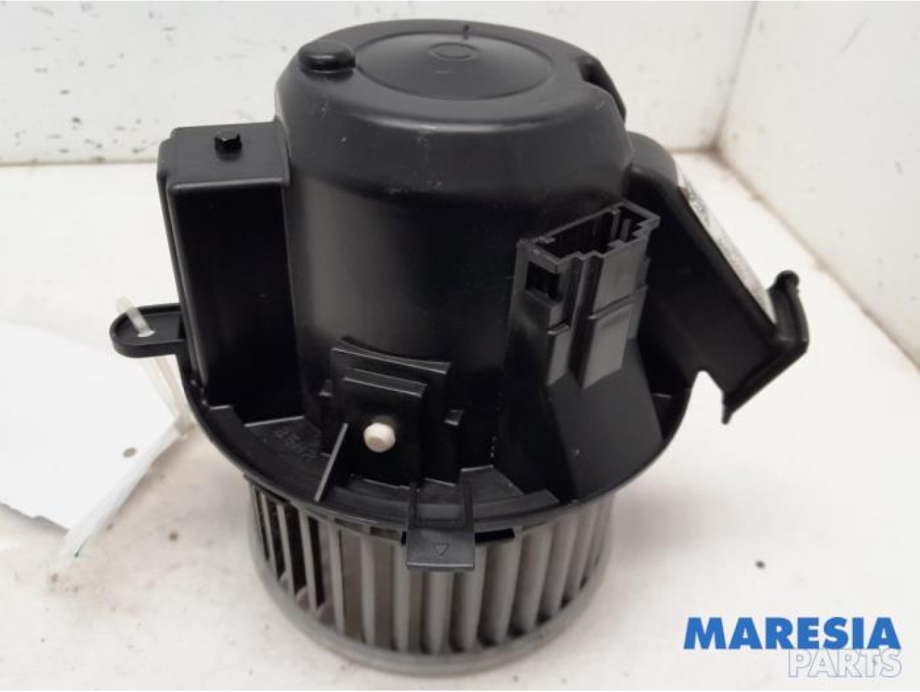 Renault - Twingo - Heating and ventilation fan motor