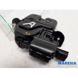 Renault - Twingo - Tailgate lock mechanism