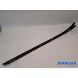 Peugeot - 3008 - Frontscreen frame