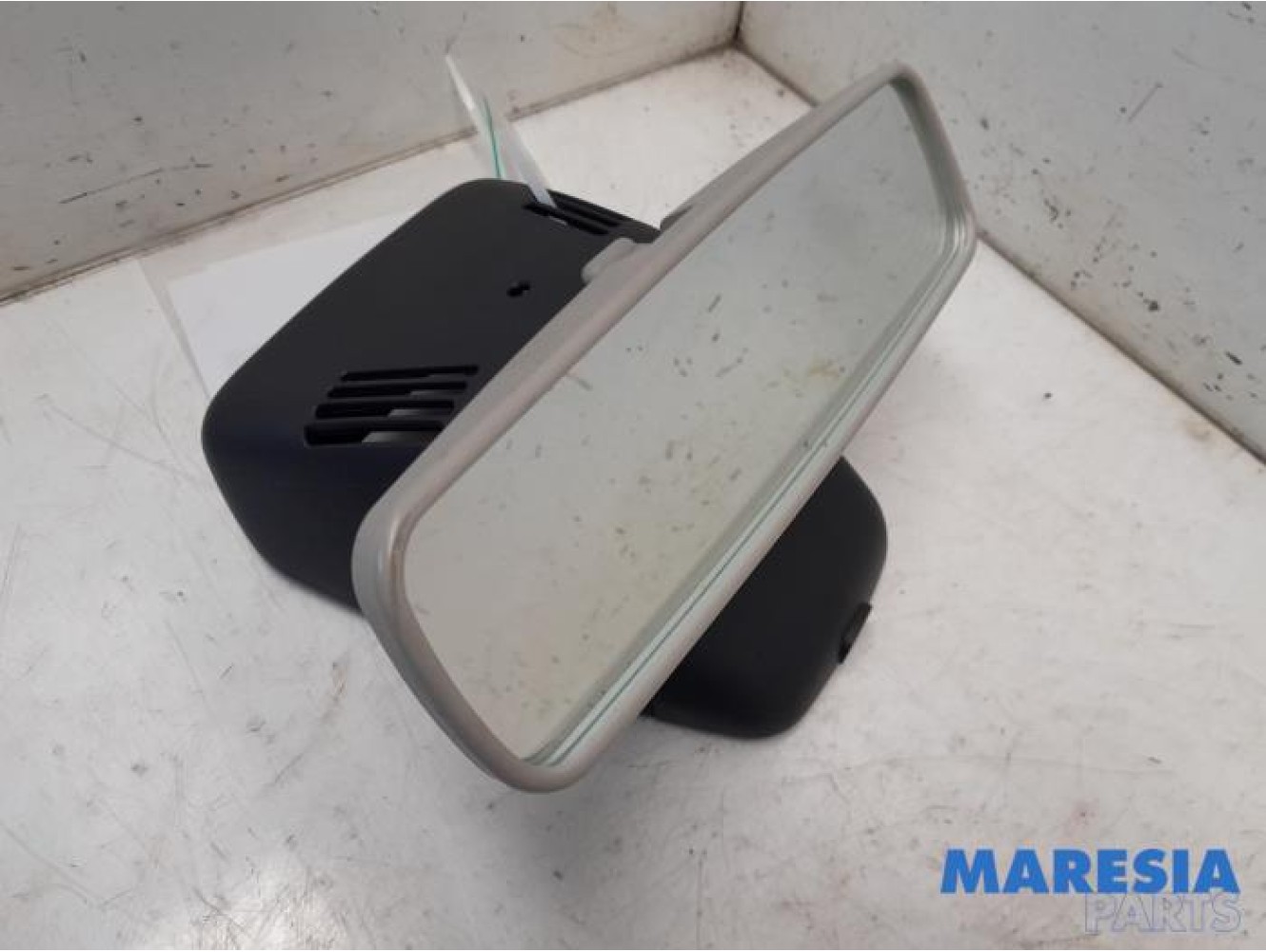 Renault - Twingo - Rear view mirror