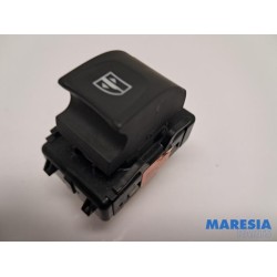 Renault - Twingo - Electric window switch