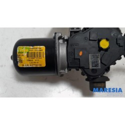 Renault - Clio - Front wiper motor