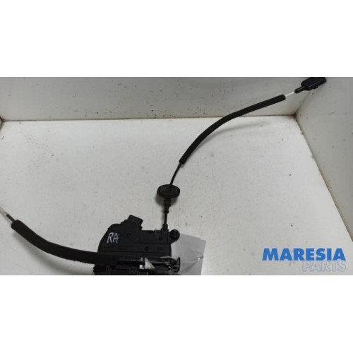 Renault - Clio - Rear door mechanism 4-door, right