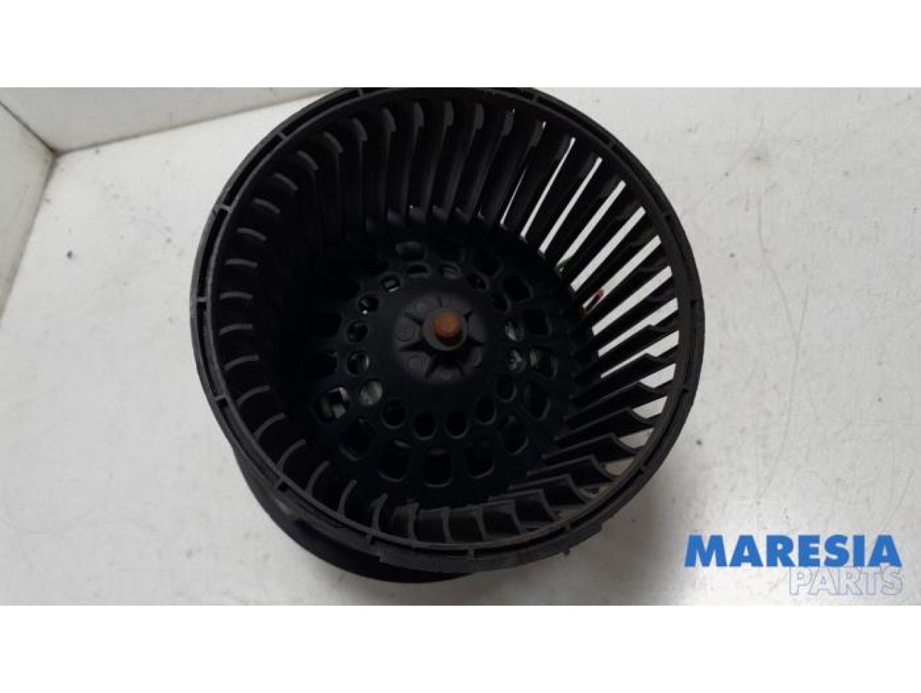 Renault - Clio - Heating and ventilation fan motor