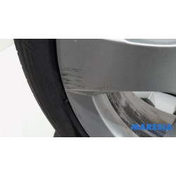 Peugeot - 3008 - Sportvelgenset + banden