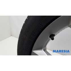 Peugeot - 3008 - Sportvelgenset + banden