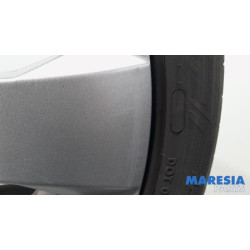 Peugeot - 3008 - Sportvelgenset + banden