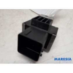 Renault - Clio - Glow plug relay