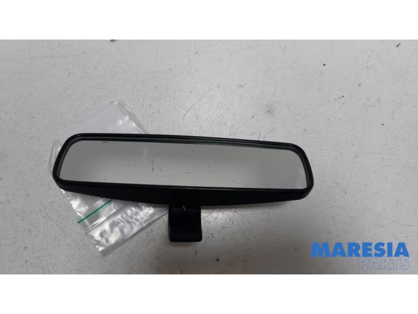 Renault - Clio - Rear view mirror