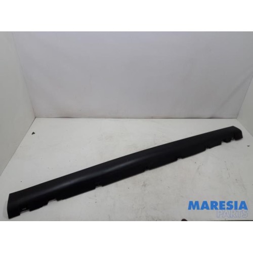 Citroen - C5 - Door sill right