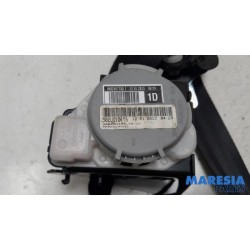 Citroen - C4 - Front seatbelt, right