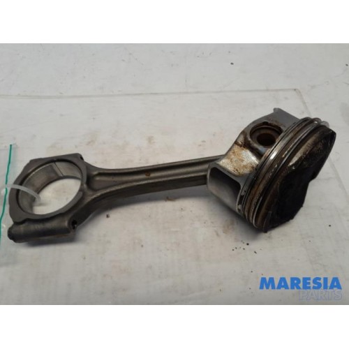 Peugeot - 208 - Connecting rod