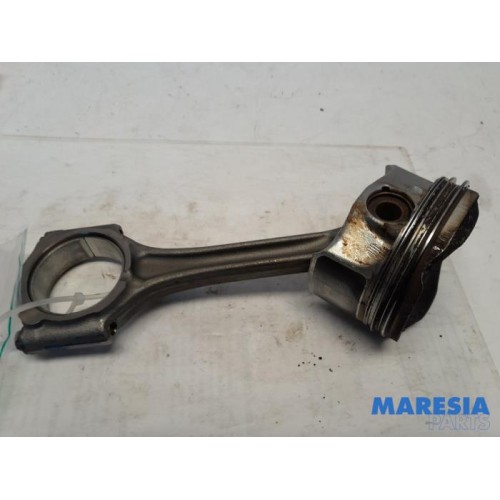 Peugeot - 208 - Connecting rod