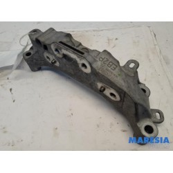 Peugeot - 208 - Engine mount