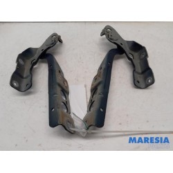 Citroen - C4 - Bonnet Hinge
