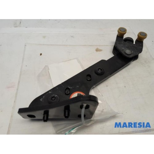 Peugeot - Expert - Sliding door roller, right