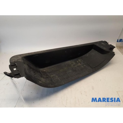 Peugeot - Expert - Voorinstap links