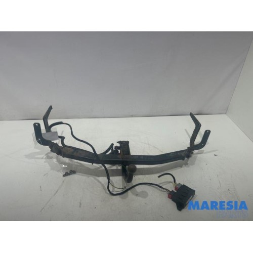 Citroen - C4 Grand Picasso - Towbar