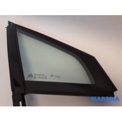Citroen - C4 - Quarter light, front right