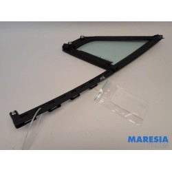 Citroen - C4 - Quarter light, front right