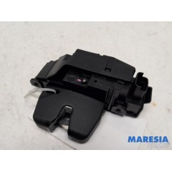 Citroen - C4 - Tailgate lock mechanism