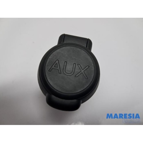 Citroen - C4 - AUX / USB connection