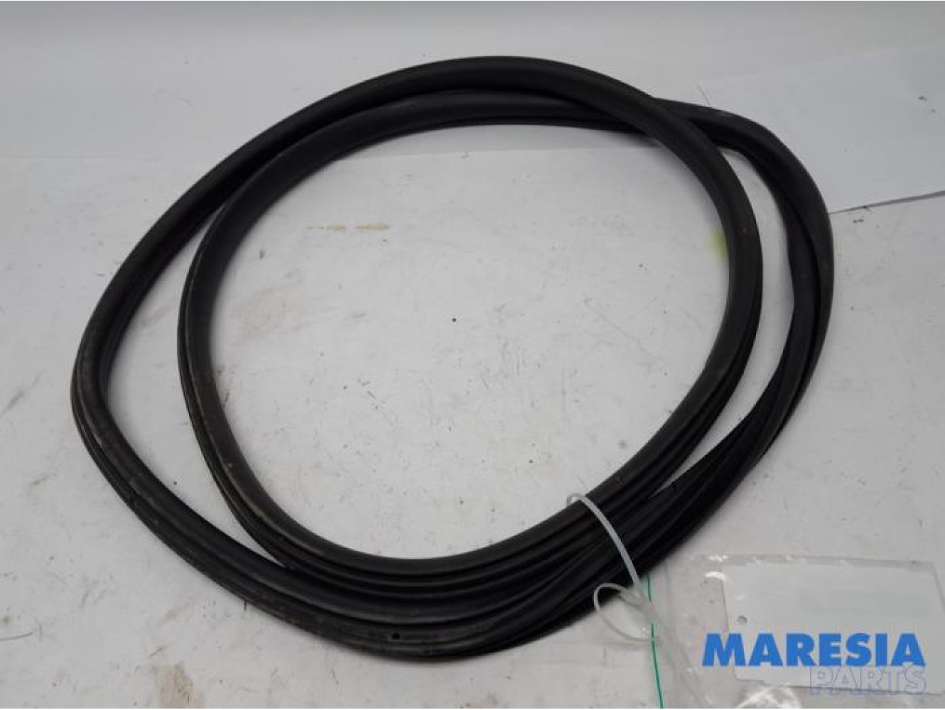 Citroen - C4 - Portierrubber 4Deurs links-achter