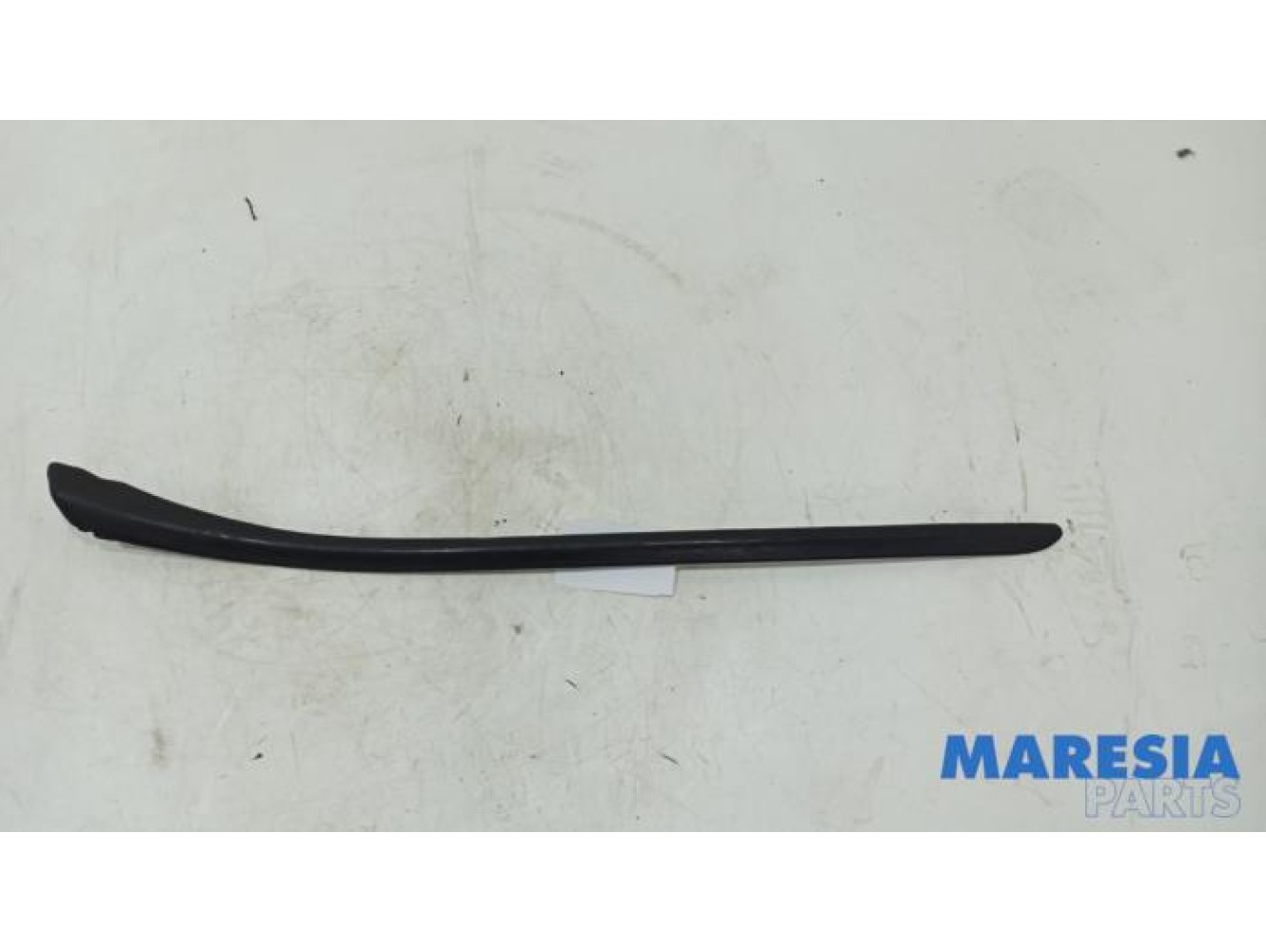 Citroen - C4 - Frontscreen frame