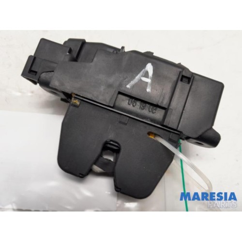 Peugeot - Expert - Tailgate lock mechanism