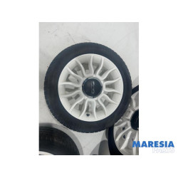 Fiat - 500 - Sportvelgenset + banden