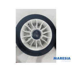 Fiat - 500 - Sportvelgenset + banden