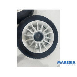 Fiat - 500 - Sportvelgenset + banden