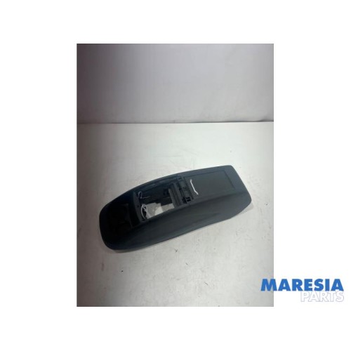 Citroen - C4 Grand Picasso - Middle console