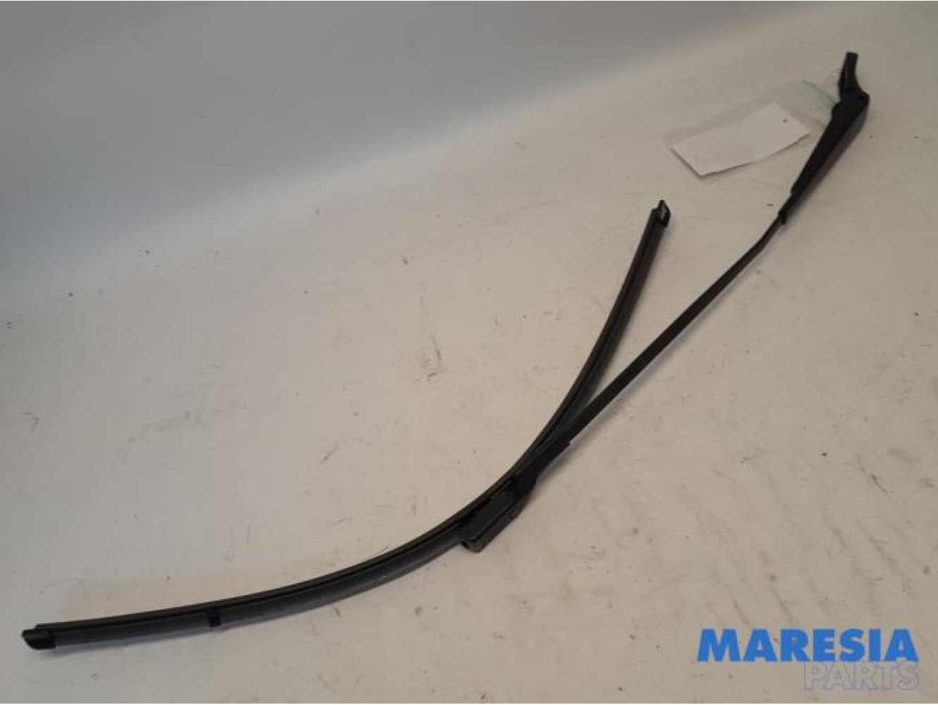 Peugeot - 3008 - Front wiper arm