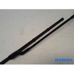 Peugeot - 3008 - Front wiper arm