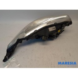 Peugeot - 208 - Koplamp links