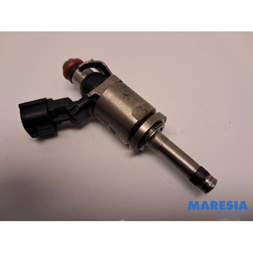 Renault - Clio - Injector (petrol injection)