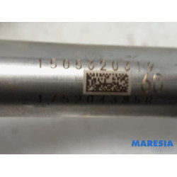 Renault - Clio - Fuel injector nozzle