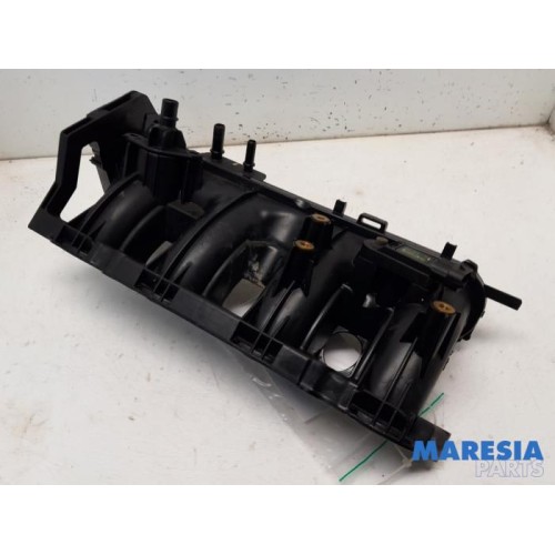 Renault - Grand Scenic - Intake manifold