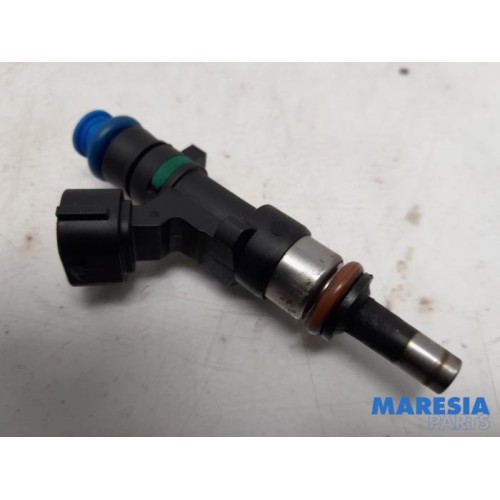 Renault - Clio - Injector (petrol injection)