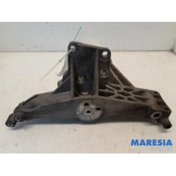 Fiat - 500 - Alternator upper bracket