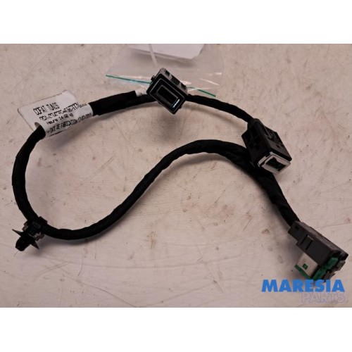 Citroen - C4 Grand Picasso - USB plug