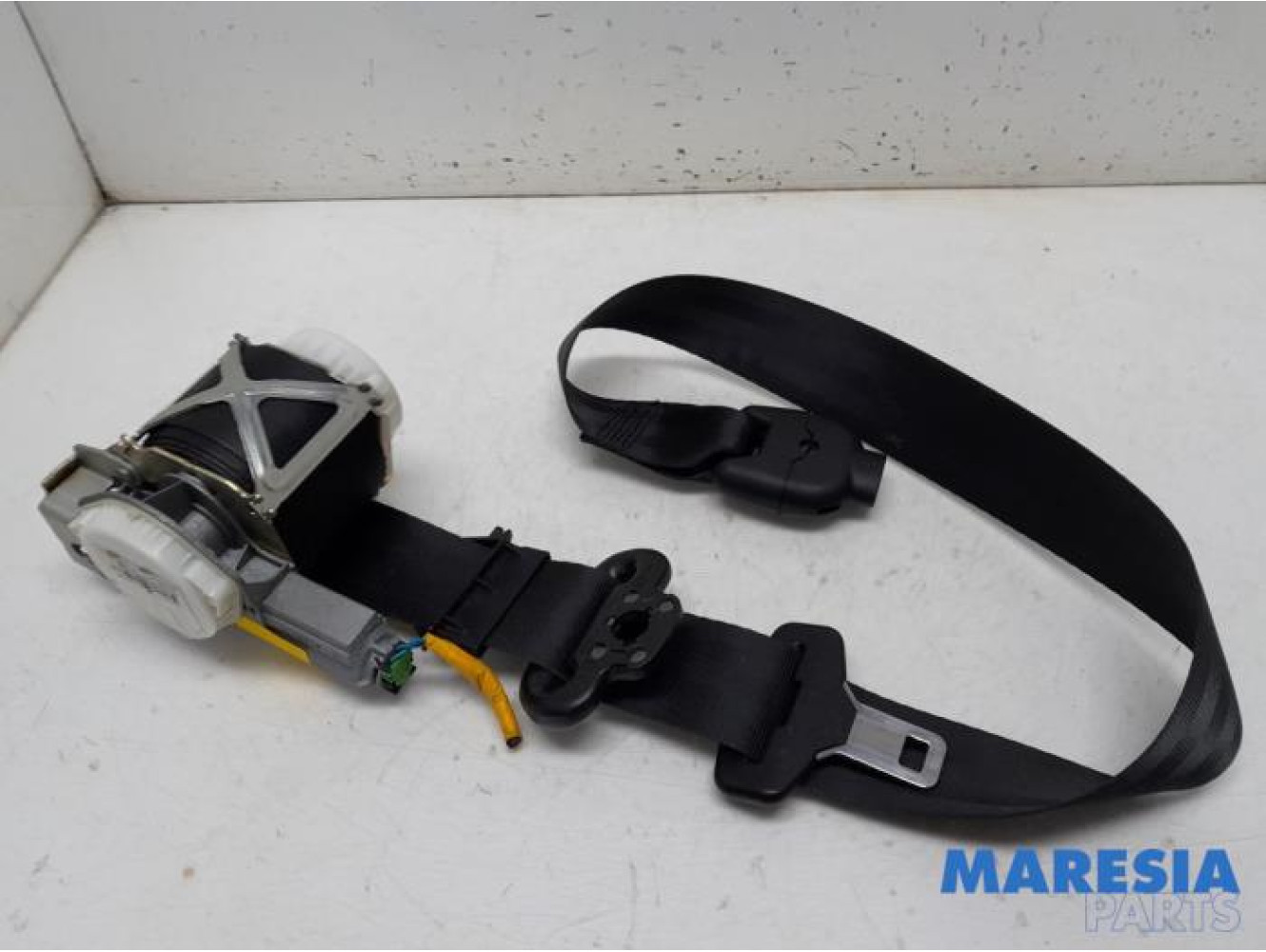 Fiat - 500 - Front seatbelt, left