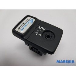 Fiat - 500 - AUX / USB connection