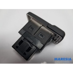 Fiat - 500 - AUX / USB connection