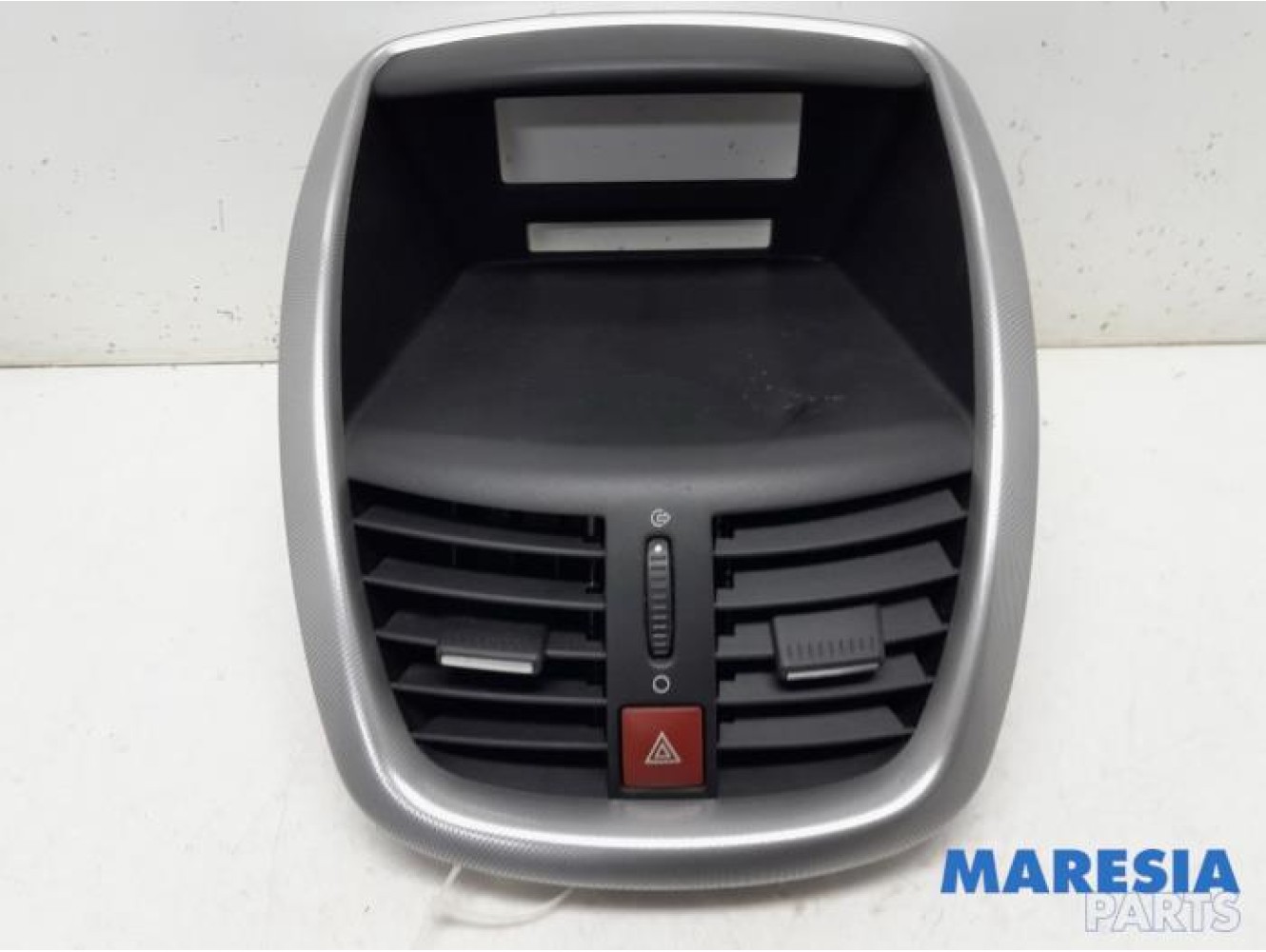 Peugeot - 207 - Dashboard part