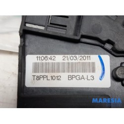 Peugeot - 3008 - Fuse box