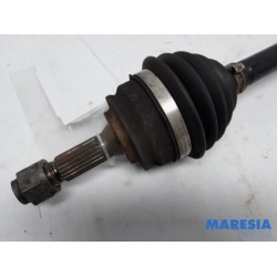 Peugeot - 208 - Aandrijfas links-voor