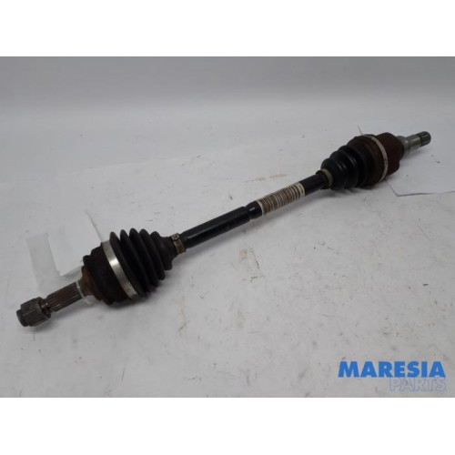 Peugeot - 208 - Front drive shaft, left